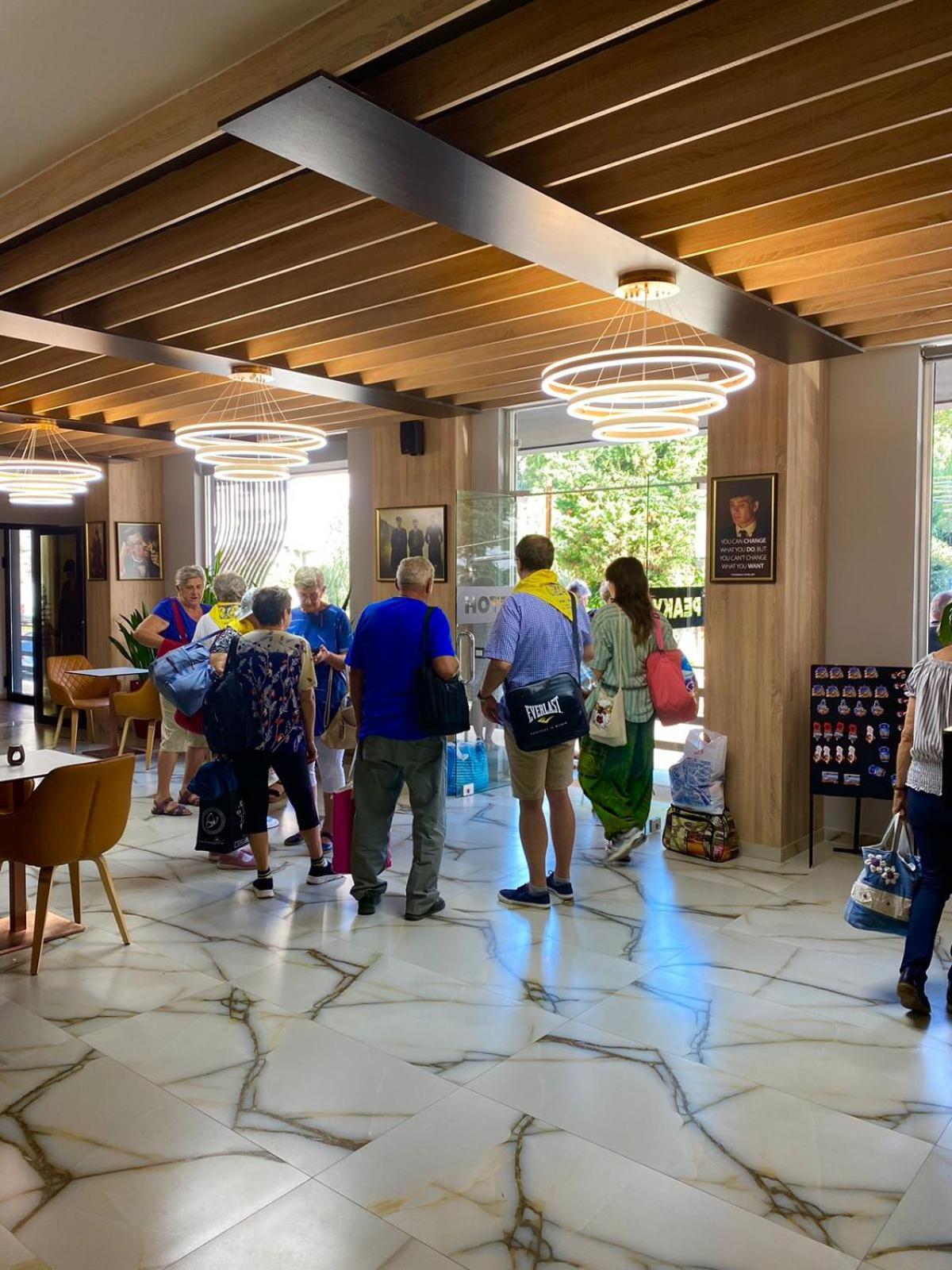 Peaky Hotel Durrës 외부 사진