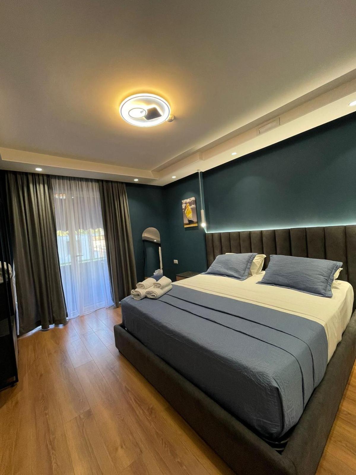 Peaky Hotel Durrës 외부 사진