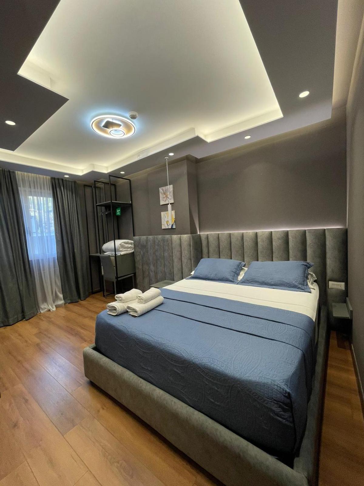 Peaky Hotel Durrës 외부 사진
