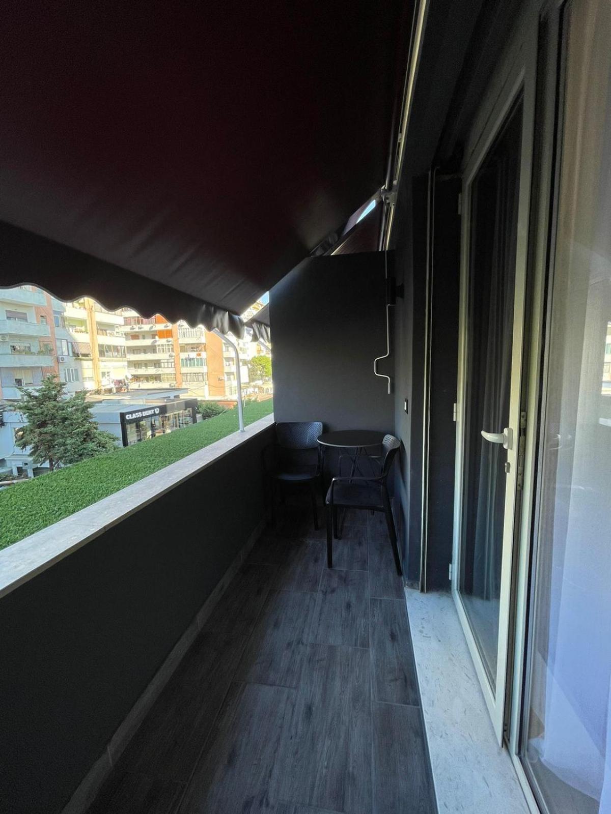 Peaky Hotel Durrës 외부 사진
