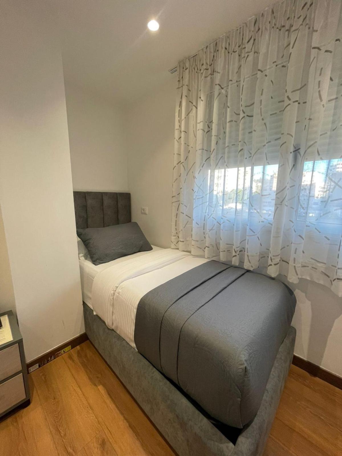 Peaky Hotel Durrës 외부 사진