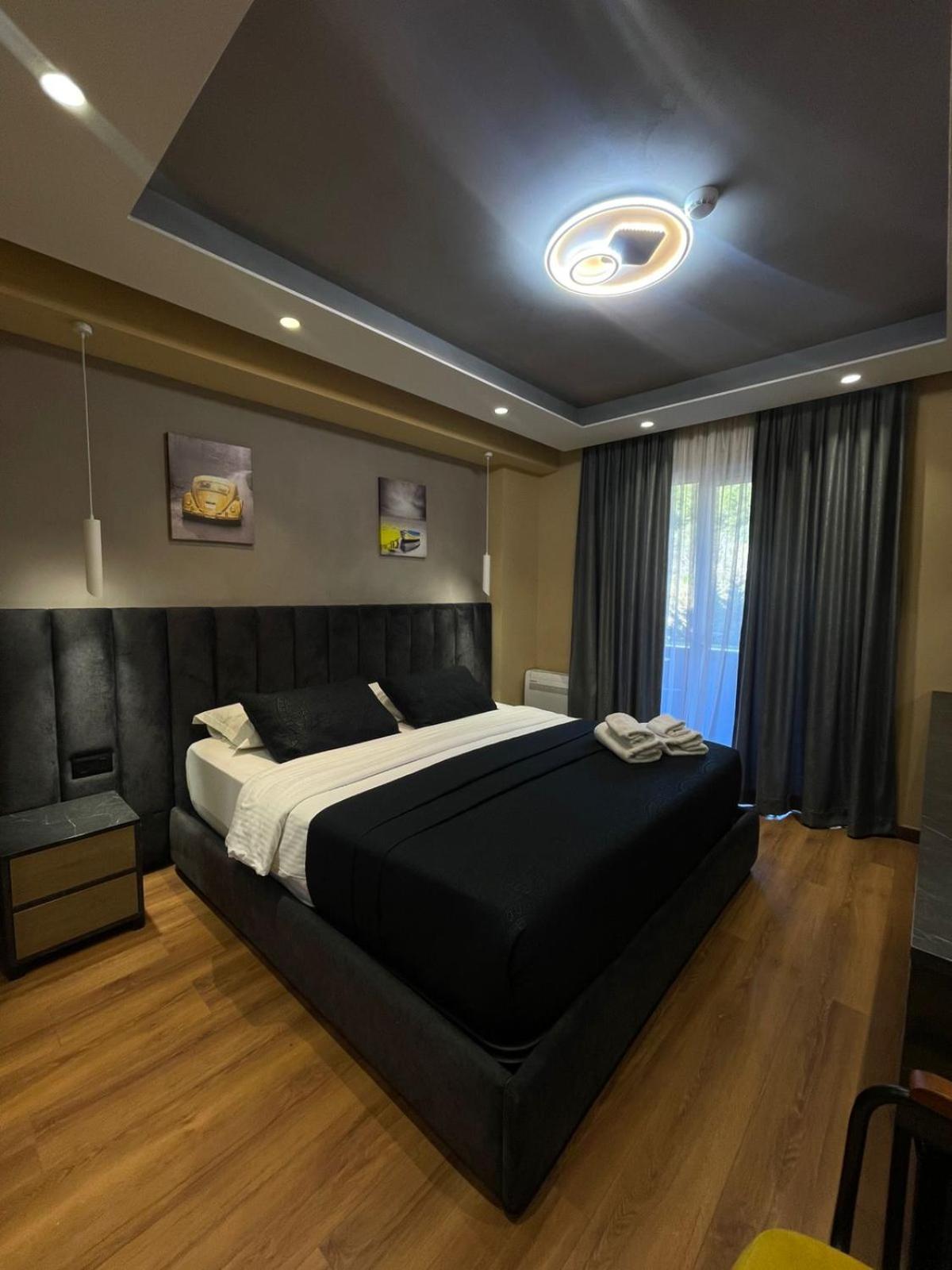 Peaky Hotel Durrës 외부 사진